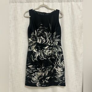 Tahari Elegant Black and White Floral Dress - Like New - Size 6P